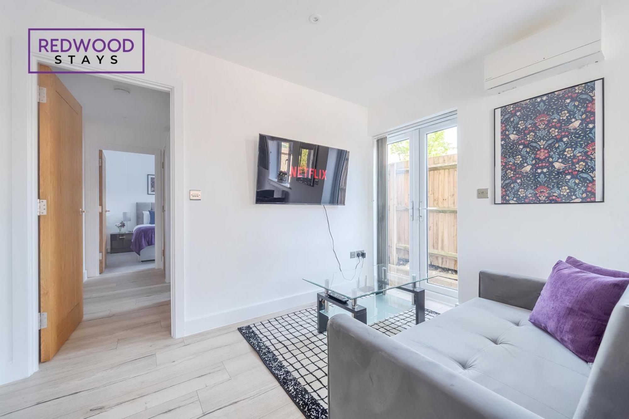 Modern Serviced Apartments For Contractors & Families With Free Parking, Wifi & Netflix By Redwood Stays Basingstoke Ngoại thất bức ảnh
