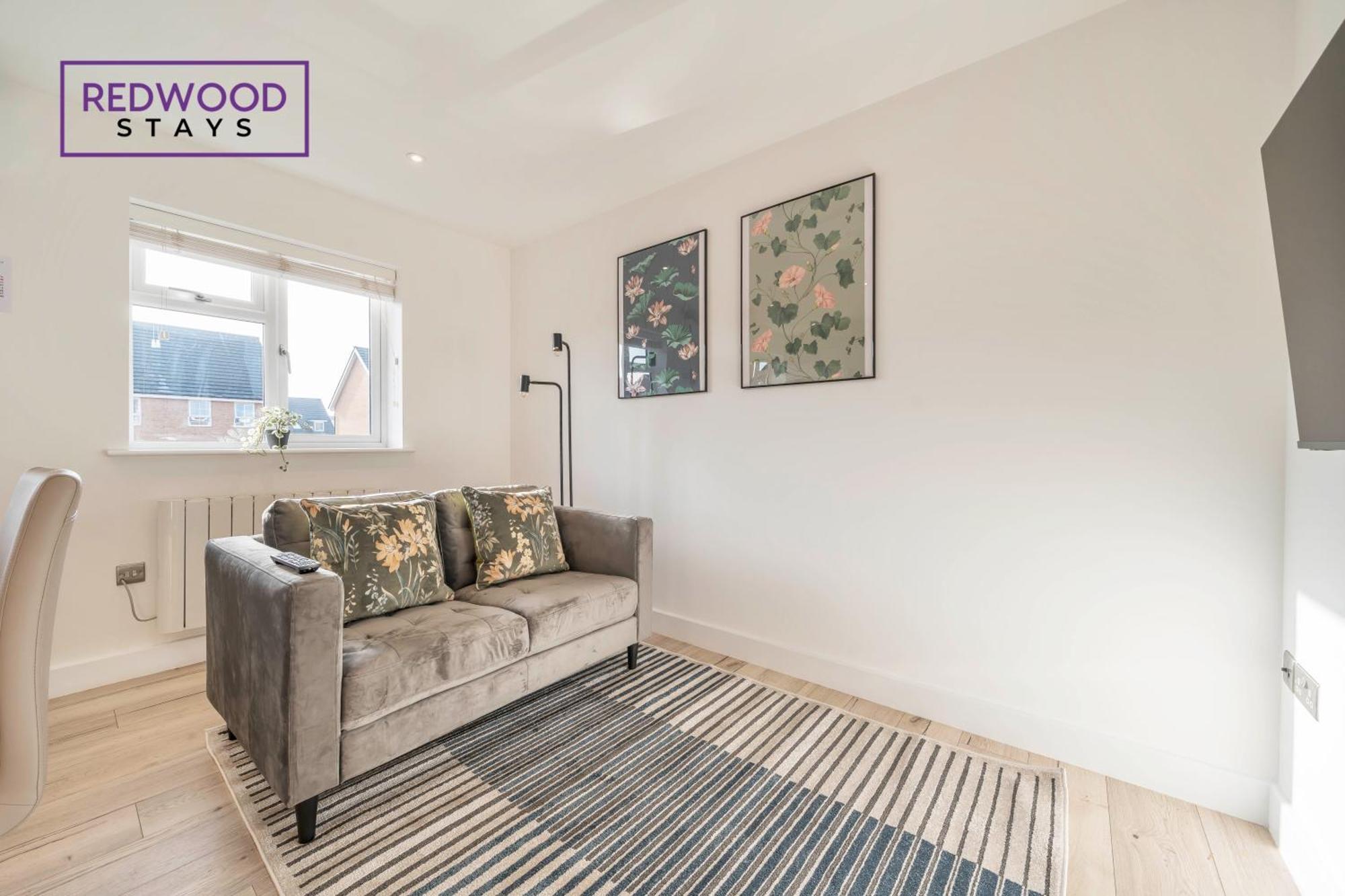 Modern Serviced Apartments For Contractors & Families With Free Parking, Wifi & Netflix By Redwood Stays Basingstoke Ngoại thất bức ảnh