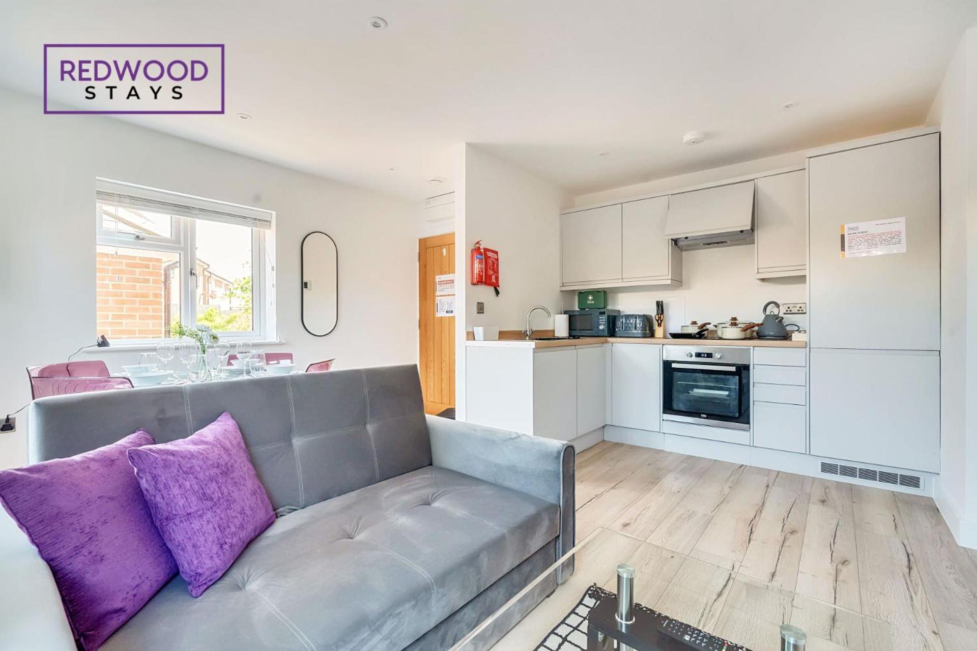 Modern Serviced Apartments For Contractors & Families With Free Parking, Wifi & Netflix By Redwood Stays Basingstoke Ngoại thất bức ảnh