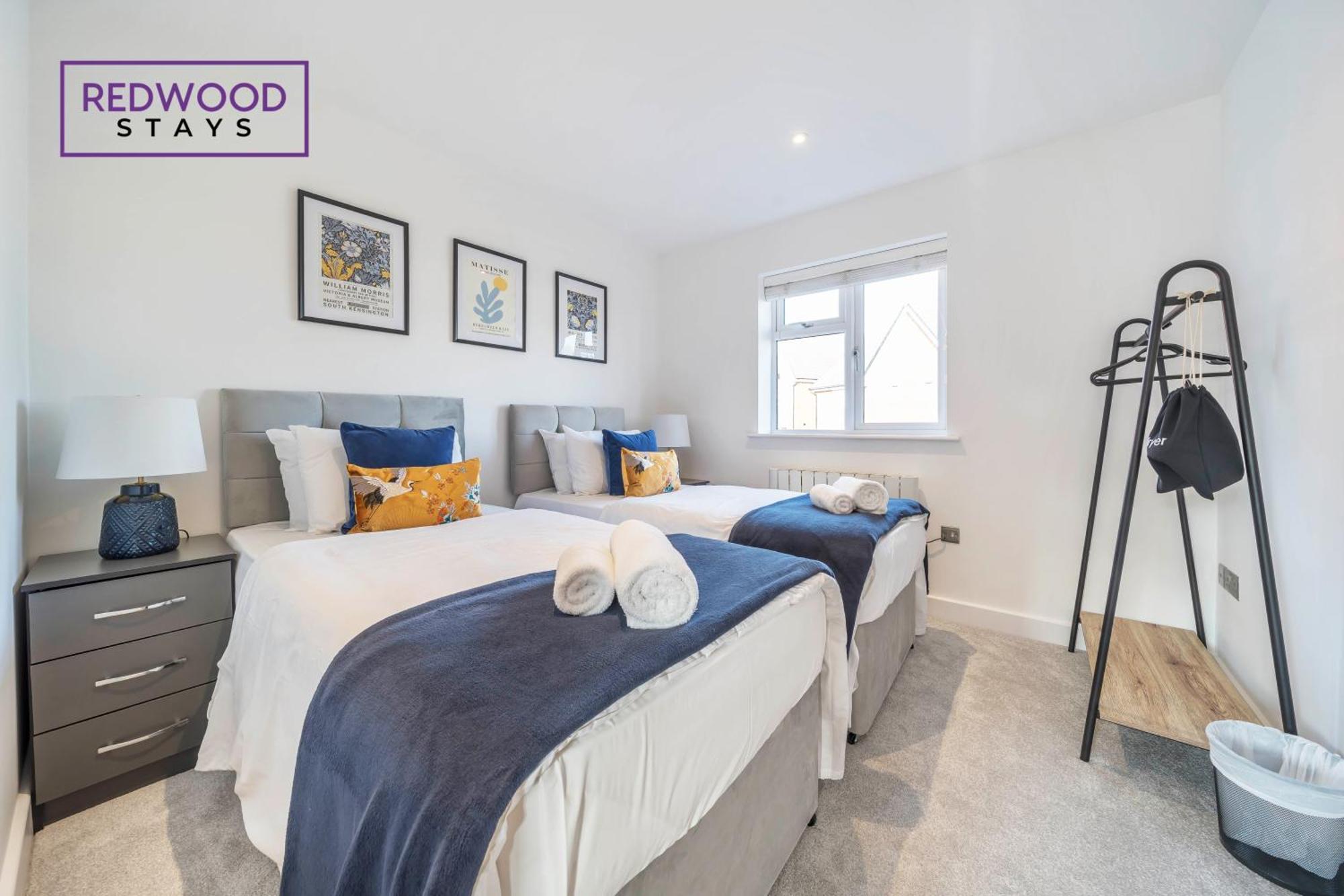 Modern Serviced Apartments For Contractors & Families With Free Parking, Wifi & Netflix By Redwood Stays Basingstoke Ngoại thất bức ảnh