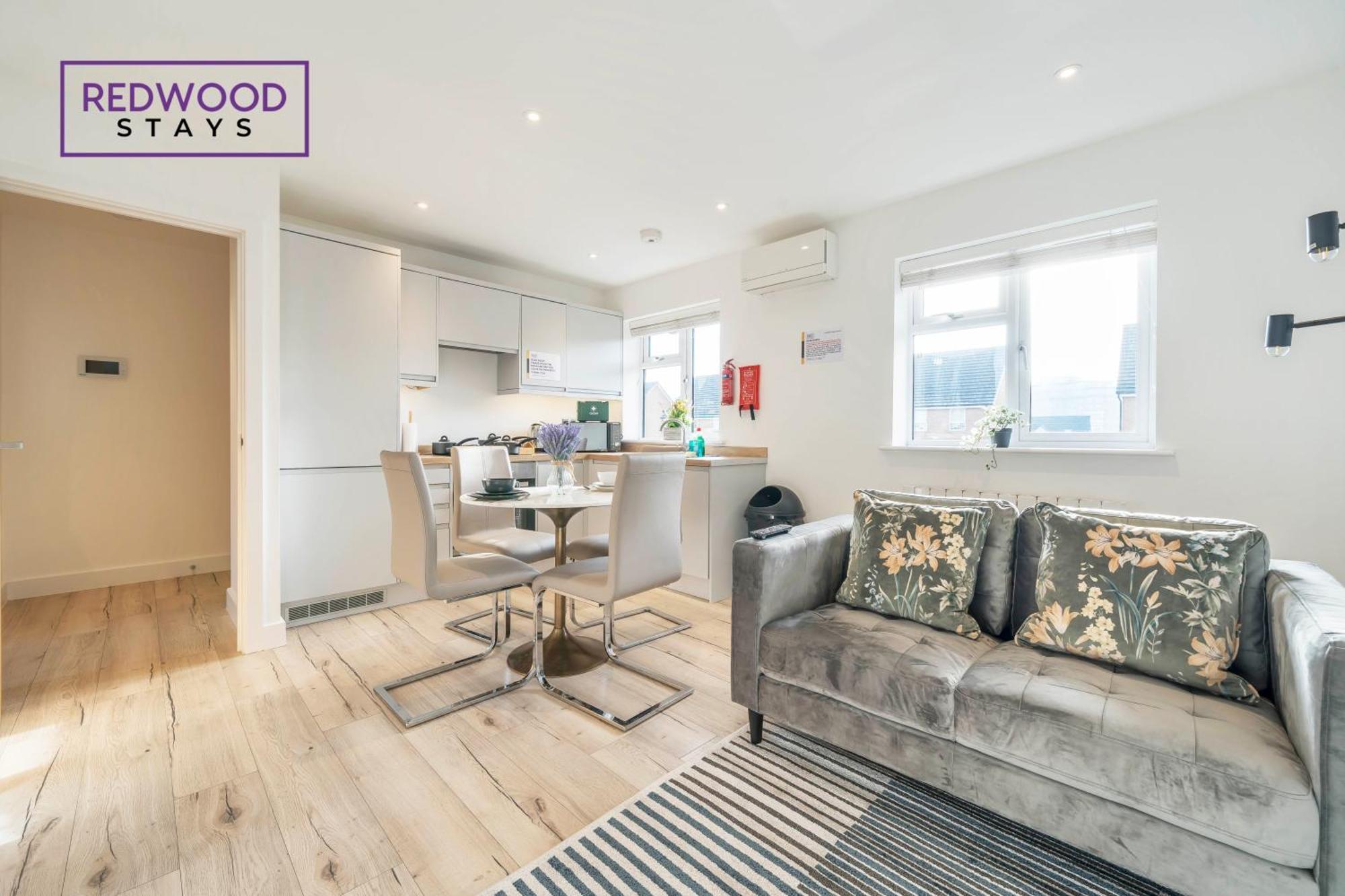 Modern Serviced Apartments For Contractors & Families With Free Parking, Wifi & Netflix By Redwood Stays Basingstoke Ngoại thất bức ảnh