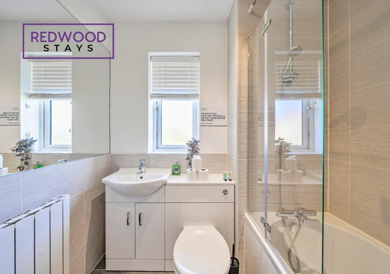 Modern Serviced Apartments For Contractors & Families With Free Parking, Wifi & Netflix By Redwood Stays Basingstoke Ngoại thất bức ảnh