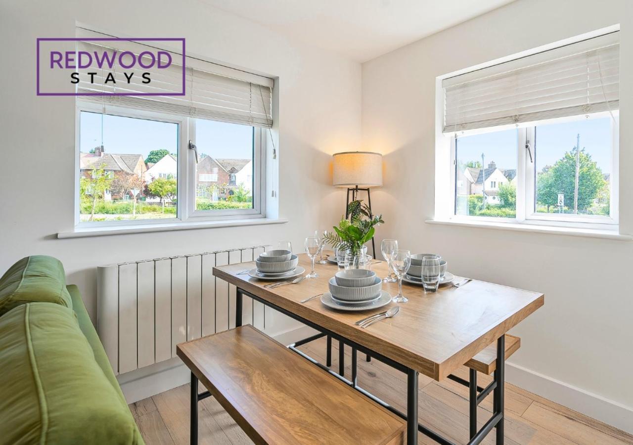 Modern Serviced Apartments For Contractors & Families With Free Parking, Wifi & Netflix By Redwood Stays Basingstoke Ngoại thất bức ảnh