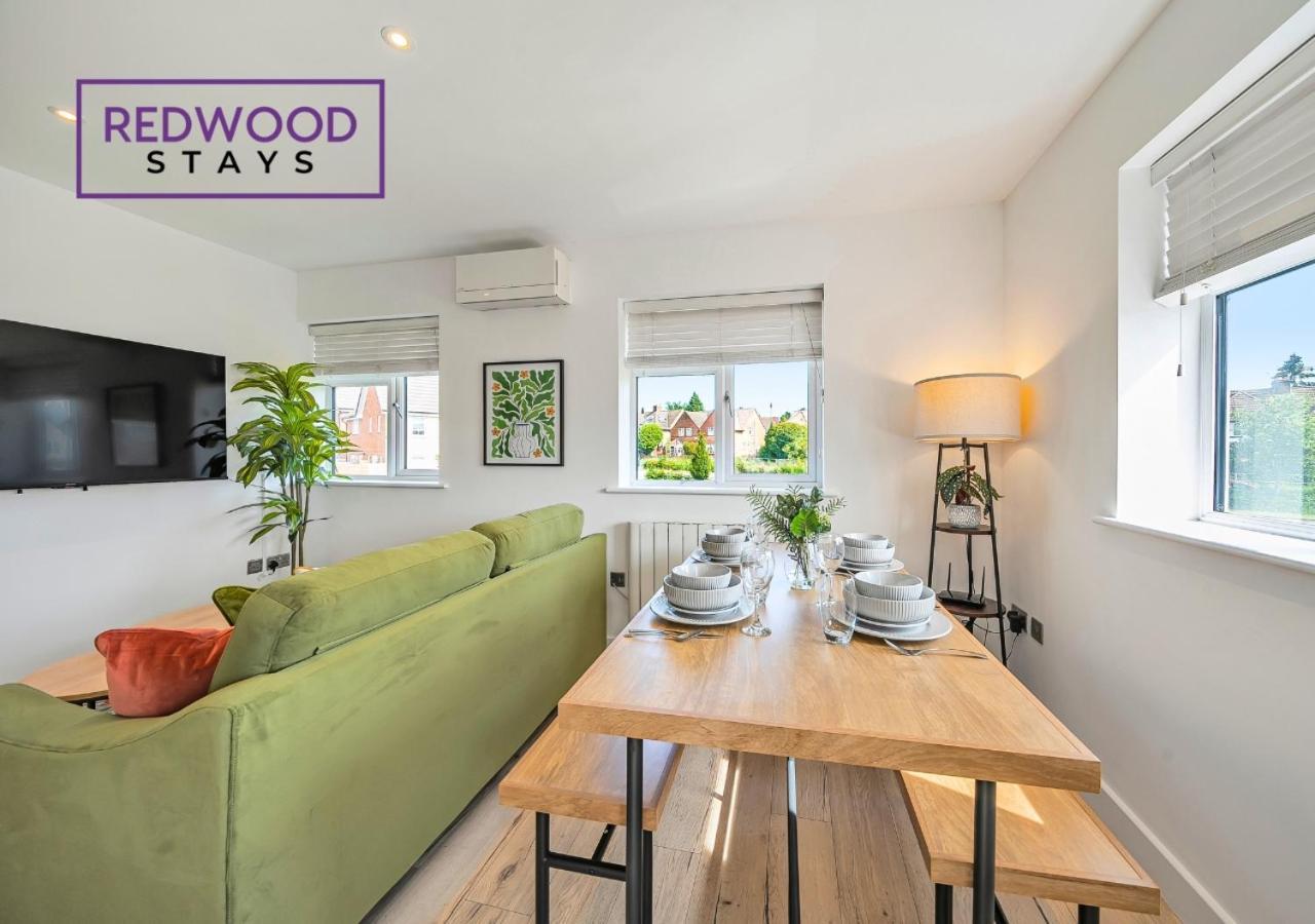 Modern Serviced Apartments For Contractors & Families With Free Parking, Wifi & Netflix By Redwood Stays Basingstoke Ngoại thất bức ảnh